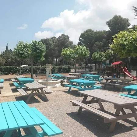 캠프장 Zecamping 3 Anime Avec Club Enfant Toboggans Restaurant Et Piscine 3*