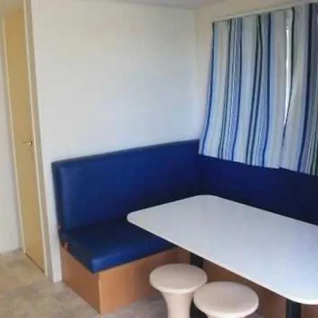 캠프장 Zecamping 3 Anime Avec Club Enfant Toboggans Restaurant Et Piscine 3*