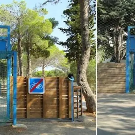 Zecamping 3 Etoiles Anime Avec Club Enfant Toboggans Restaurant Et Piscine 3* Fabrezan