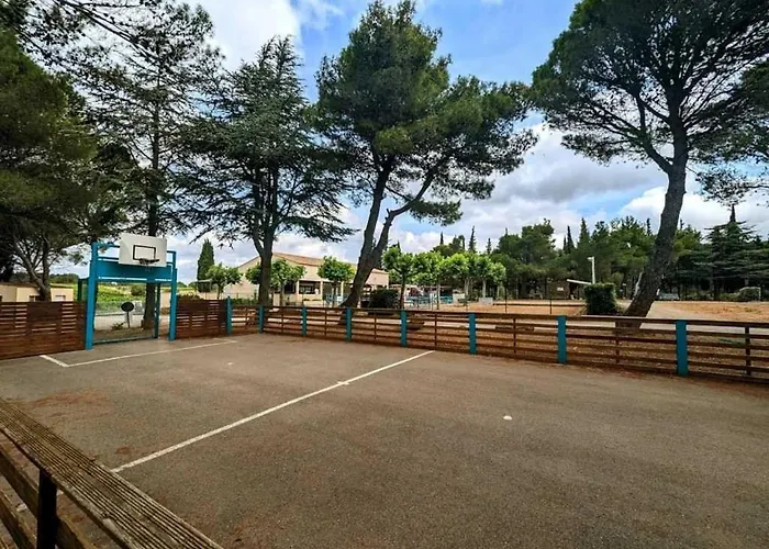 Campingplatz Zecamping 3 Anime Avec Club Enfant Toboggans Restaurant Et Piscine