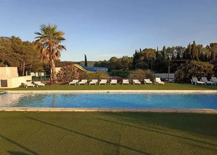 Zecamping 3 Anime Avec Club Enfant Toboggans Restaurant Et Piscine Fabrezan