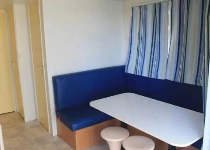 Campingplatz Zecamping 3 Anime Avec Club Enfant Toboggans Restaurant Et Piscine 3*