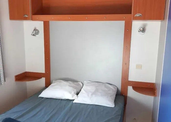 Campingplatz Zecamping 3 Anime Avec Club Enfant Toboggans Restaurant Et Piscine 3*
