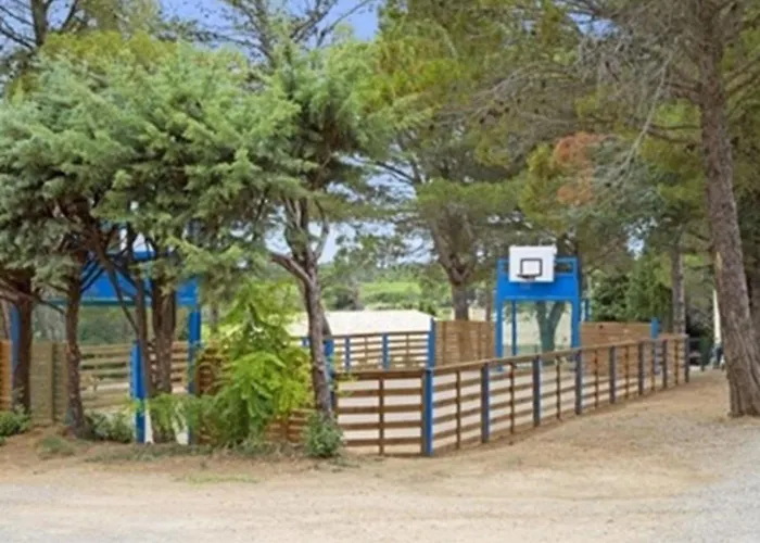 Zecamping 3 Anime Avec Club Enfant Toboggans Restaurant Et Piscine אתר קמפינג 3*